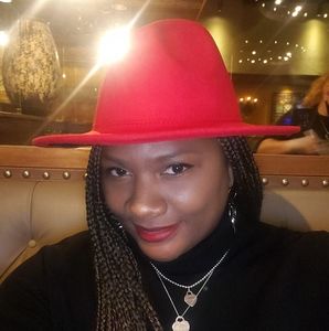 Meet your Posher, Paula